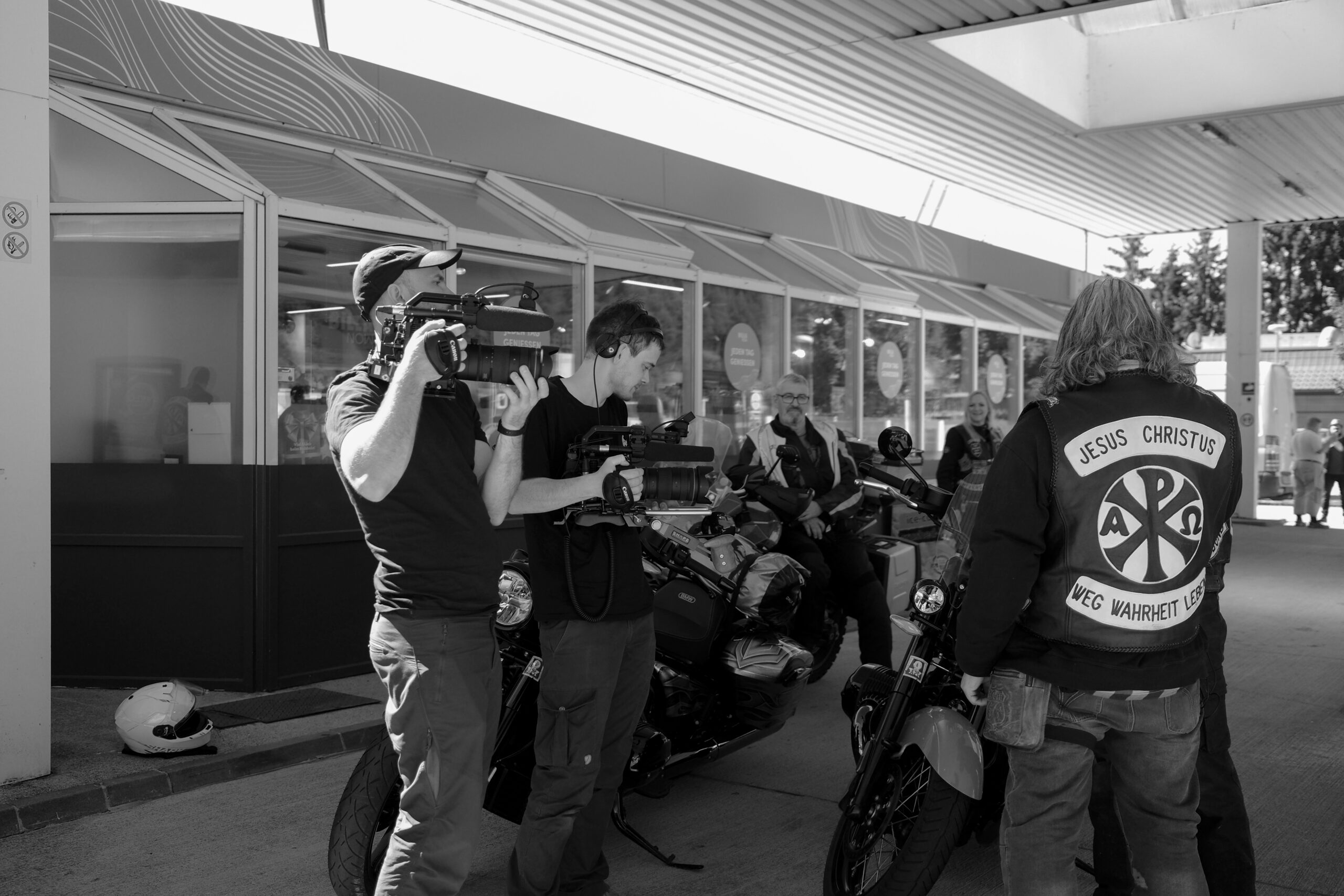 Roman & Moritz BTS Jesus Biker